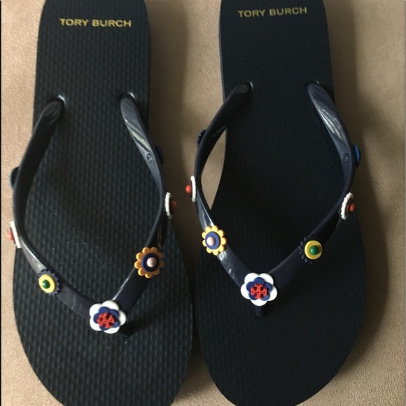 tory burch marguerite flip flop
